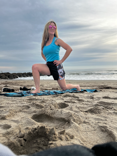 cover for Glutes: 3 sets 3 moves 3/week